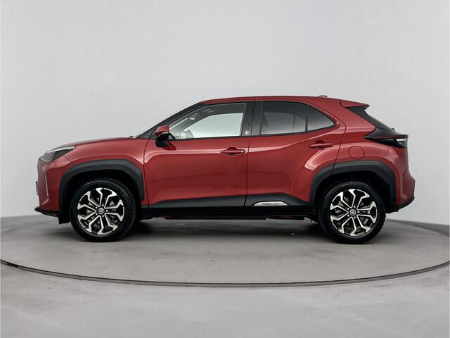 Toyota YARIS Cross 1.5 Hybrid First Edition Limited | Stoel /- Stuurverwarming | Elektrische kofferbakklep | Navigatie |