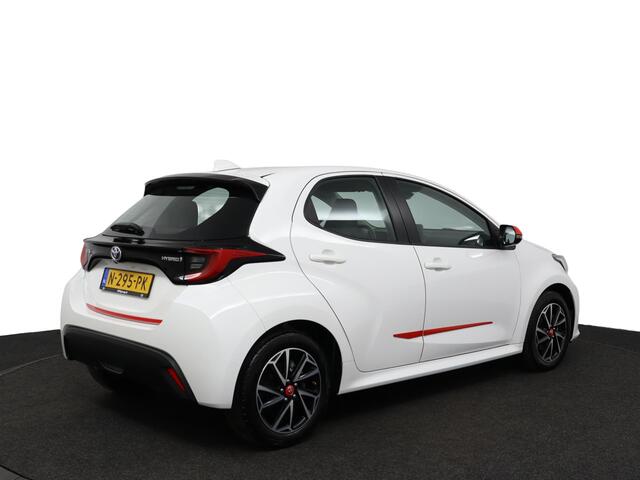 Toyota YARIS 1.5 Hybrid Dynamic | Adaptive Cruise Control | Achteruitrijcamera | Apple Carplay | Android Auto |
