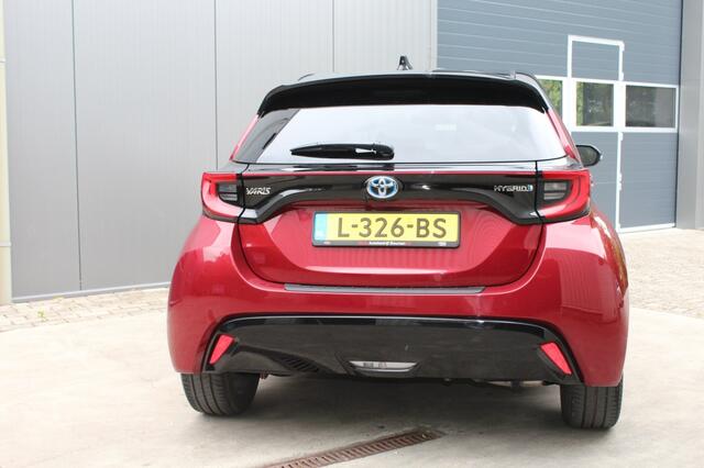 Toyota YARIS 1.5 Hybrid Executive Zwart dak Leder bekleding