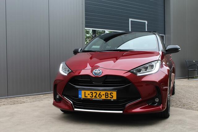 Toyota YARIS 1.5 Hybrid Executive Zwart dak Leder bekleding
