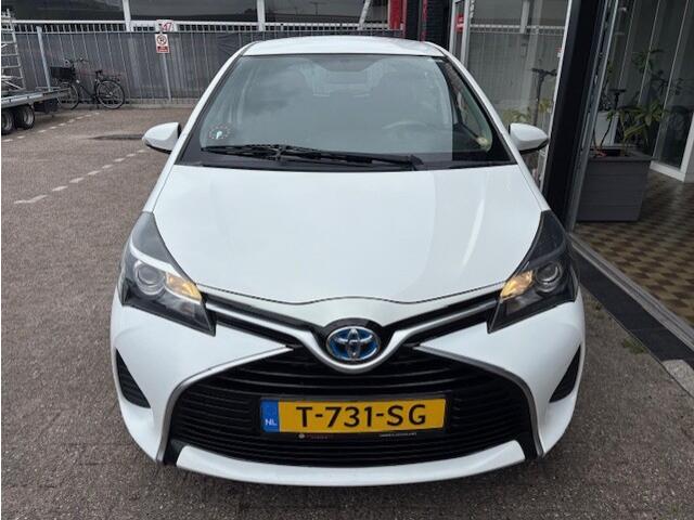 Toyota YARIS 1.5 Hybrid Trend AUTOMAAT * NAVI * XENON * CLIMATE * DEALERONDERHOUDEN * NW APK *