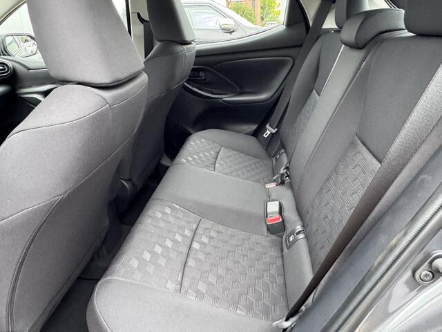 Toyota YARIS 1.5 Hybrid 115 Active Limited Parkeersensoren Stoel Stuurverwarming Carplay Android Auto