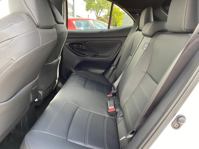 Toyota YARIS Cross 1.5 Hybrid Adventure Bi-Tone Headup PDC Keyless Stoel Stuur Verwarming Carplay