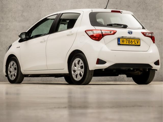 Toyota YARIS 1.5 Hybrid Active Automaat (CAMERA, CLIMATE, CRUISE, SPORTSTOELEN, LANE ASSIST, ELEK RAMEN, BLUETOOTH, NIEUWSTAAT)