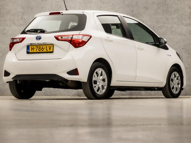 Toyota YARIS 1.5 Hybrid Active Automaat (CAMERA, CLIMATE, CRUISE, SPORTSTOELEN, LANE ASSIST, ELEK RAMEN, BLUETOOTH, NIEUWSTAAT)