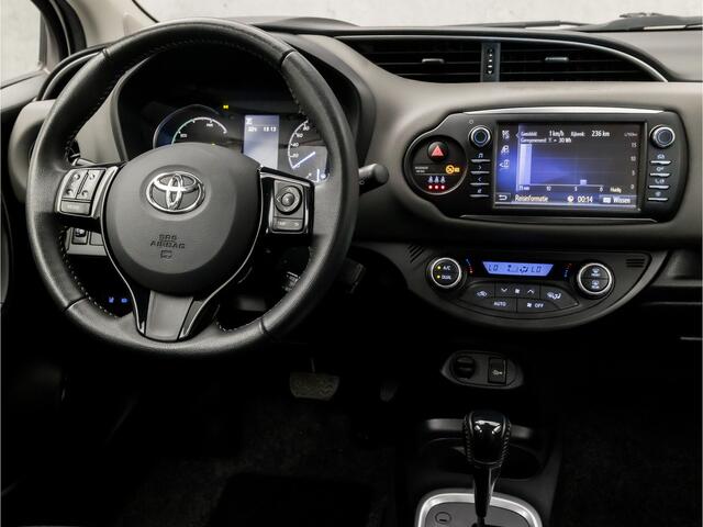 Toyota YARIS 1.5 Hybrid Active Automaat (CAMERA, CLIMATE, CRUISE, SPORTSTOELEN, LANE ASSIST, ELEK RAMEN, BLUETOOTH, NIEUWSTAAT)
