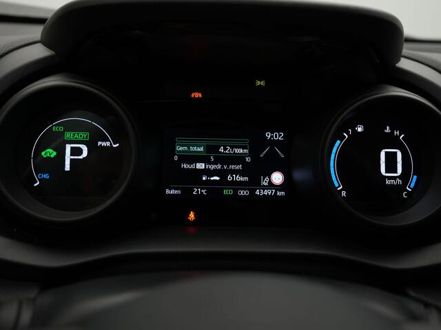 Toyota YARIS Cross 1.5 Hybrid Business | NL-Auto | Parkeercamera | Apple Carplay /- Android Auto |