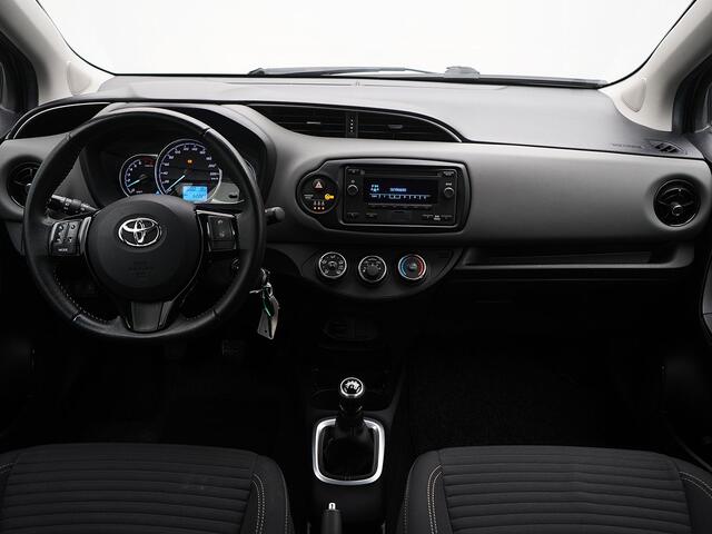 Toyota YARIS 1.0 VVT-i Comfort | NL-Auto | Bluetooth Radio |