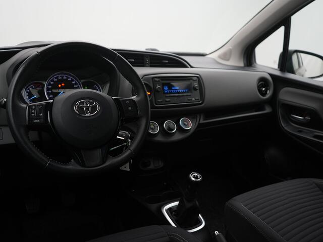 Toyota YARIS 1.0 VVT-i Comfort | NL-Auto | Bluetooth Radio |
