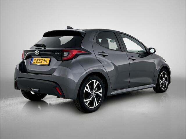 Toyota YARIS 1.5 Hybrid 115 First Edition | Navigatie | Carplay | Keyless Go | Adaptieve Cruisecontrole |