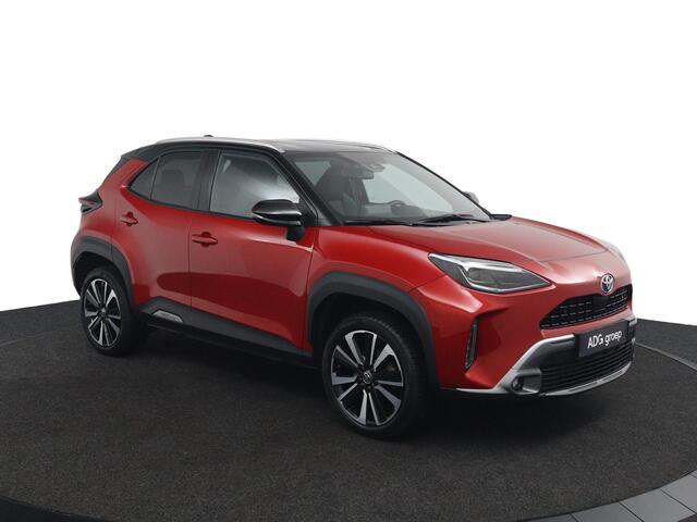 Toyota YARIS Cross 1.5 Hybrid AWD Adventure | 4X4 | Lederen Bekleding | HUD | Dodehoek Detectie | Stoel en Stuurverwarming | Elektrisch bedienbare Achterklep | Grootscherm Navigatie |