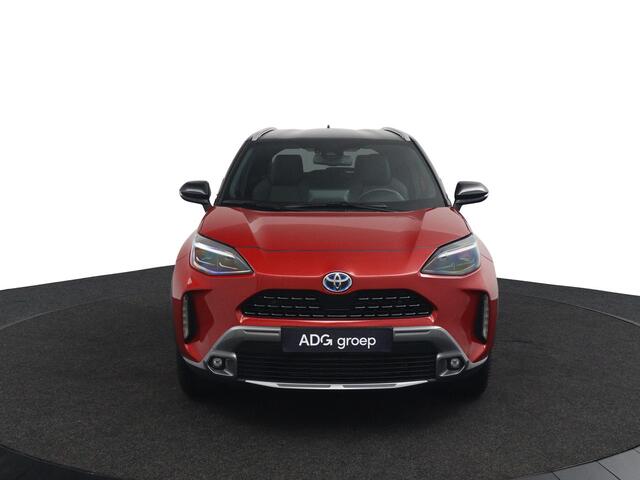 Toyota YARIS Cross 1.5 Hybrid AWD Adventure | 4X4 | Lederen Bekleding | HUD | Dodehoek Detectie | Stoel en Stuurverwarming | Elektrisch bedienbare Achterklep | Grootscherm Navigatie |