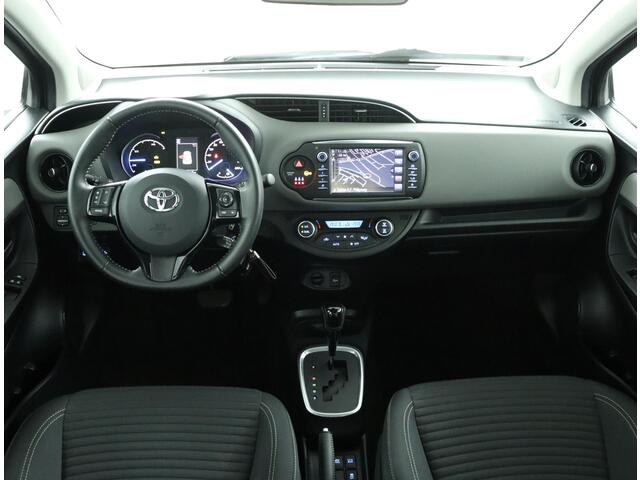 Toyota YARIS 1.5 Hybrid Aspiration | Navigatie | Trekhaak | Parkeer camera |
