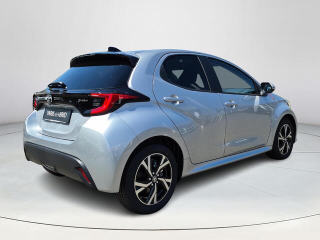 Toyota YARIS 1.5 Hybrid 115 Dynamic | Shimmering silver metallic | Comfort Pack | Nieuw uit voorraad leverbaar |