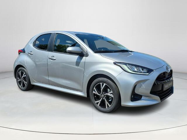 Toyota YARIS 1.5 Hybrid 115 Dynamic | Shimmering silver metallic | Comfort Pack | Nieuw uit voorraad leverbaar |