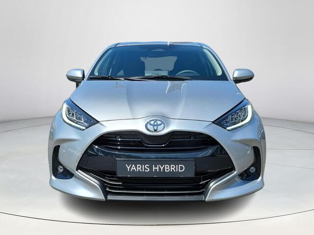 Toyota YARIS 1.5 Hybrid 115 Dynamic | Shimmering silver metallic | Comfort Pack | Nieuw uit voorraad leverbaar |