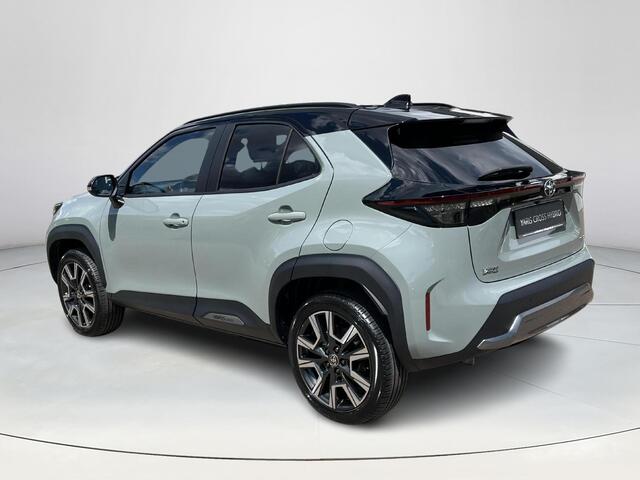 Toyota YARIS Cross 1.5 Hybrid 130 Executive | Urban khaki met zwart dak | Premium Pack | Nieuw uit voorraad leverbaar |
