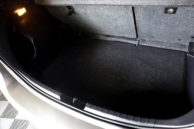 Toyota YARIS 1.5 Hybrid Y20 Luxe Uitv. A.CAMERA NAVI "17