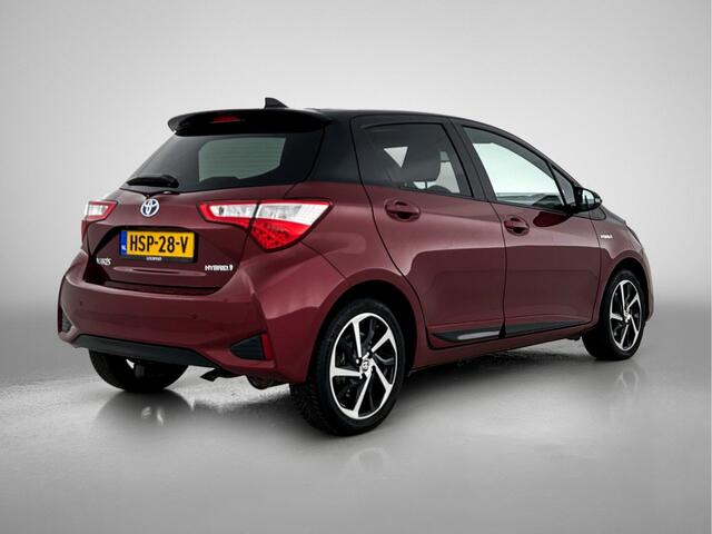 Toyota YARIS 1.5 Hybrid Bi-Tone Plus Limited | Apple carplay | fietsendragerhaak | panoramadak |