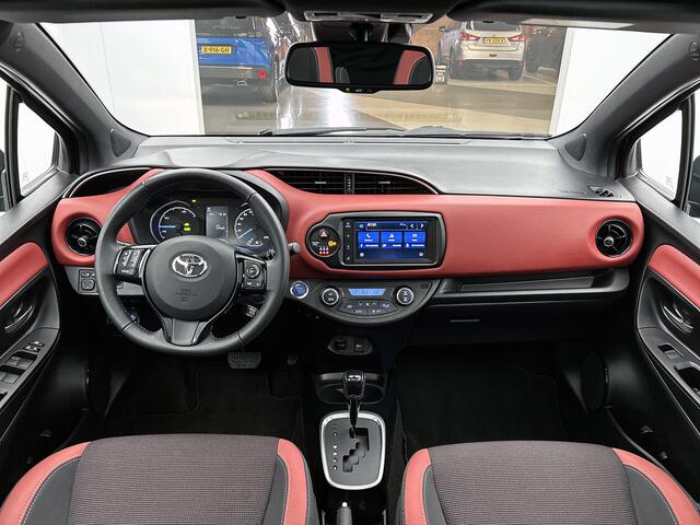 Toyota YARIS 1.5 Hybrid Bi-Tone Plus Limited | Apple carplay | fietsendragerhaak | panoramadak |