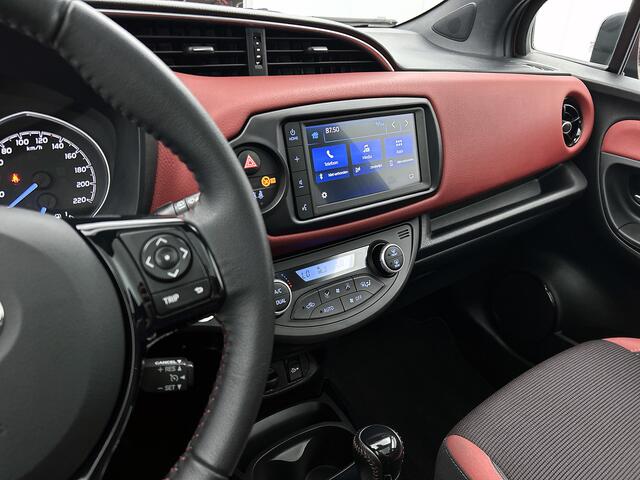 Toyota YARIS 1.5 Hybrid Bi-Tone Plus Limited | Apple carplay | fietsendragerhaak | panoramadak |
