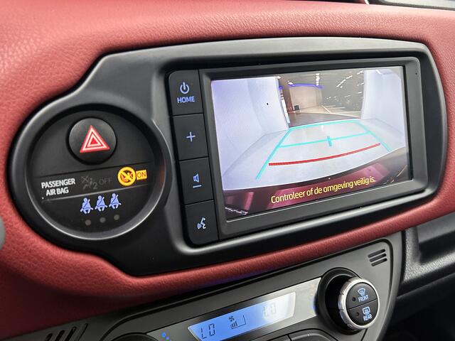 Toyota YARIS 1.5 Hybrid Bi-Tone Plus Limited | Apple carplay | fietsendragerhaak | panoramadak |