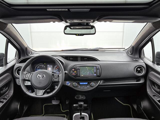 Toyota YARIS 1.5 Hybrid Executive | 1e Eigenaar | Panoramadak | Safety Pakket | Navigatie | Dealer Onderhouden |