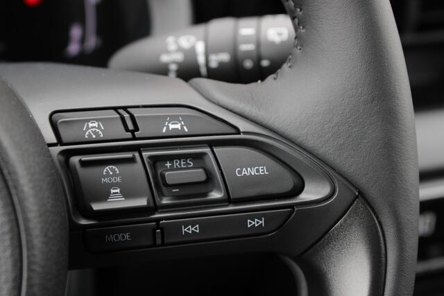 Toyota YARIS 1.5 Hybrid 115PK TEAM PLAYER |LED|STUUR EN STOELVERW|CAMERA|APPLE&ANDROID AUTO|