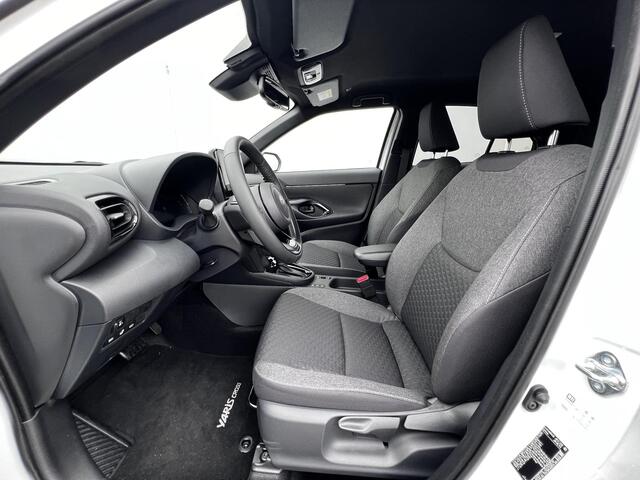 Toyota YARIS Cross 1.5 Hybrid 130 Dynamic Automaat / Nieuw / Adaptief CC / Stuur-, stoel- en voorruitverwarming / Navi (abonnement) of via Apple Carplay Android / 17" LM wielen /