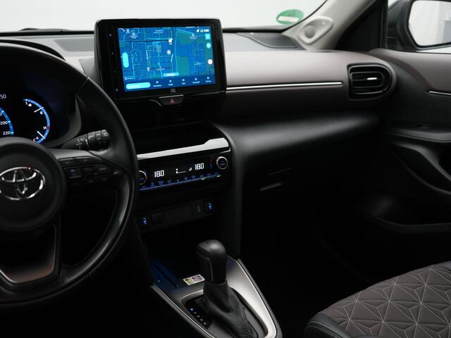 Toyota YARIS Cross 1.5 Hybrid Executive | Trekhaak | JBL Premium Audio | NL-Auto | Parkeersensoren | Stoelverwarming |