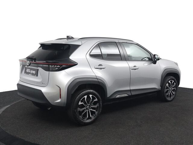 Toyota YARIS Cross 1.5 Hybrid 115 Dynamic | Nieuwe Auto | Direct Uit Voorraad Leverbaar | PDC | Stoelverwarming | BSM | Keyless Entry |