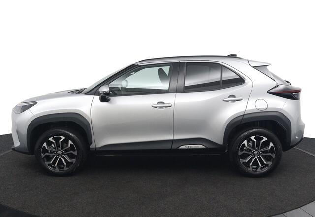 Toyota YARIS Cross 1.5 Hybrid 115 Dynamic | Nieuwe Auto | Direct Uit Voorraad Leverbaar | PDC | Stoelverwarming | BSM | Keyless Entry |