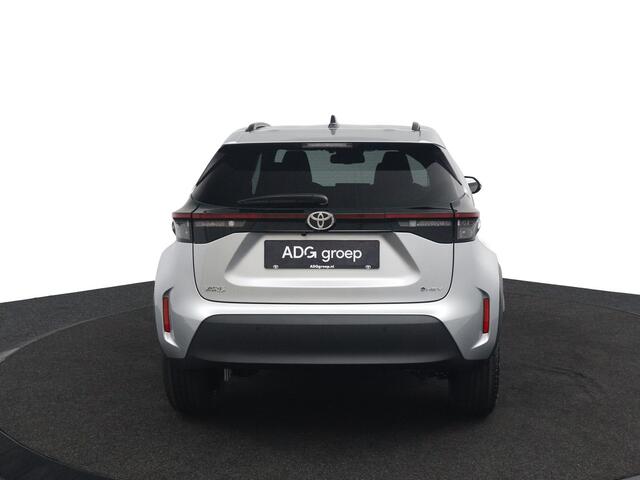 Toyota YARIS Cross 1.5 Hybrid 115 Dynamic | Nieuwe Auto | Direct Uit Voorraad Leverbaar | PDC | Stoelverwarming | BSM | Keyless Entry |