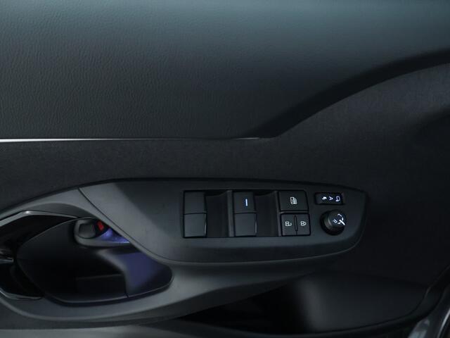Toyota YARIS Cross 1.5 Hybrid 130 Dynamic | Comfort Pakket | Parkeersensor voor en achter | Dodehoek detectie | 130PK |