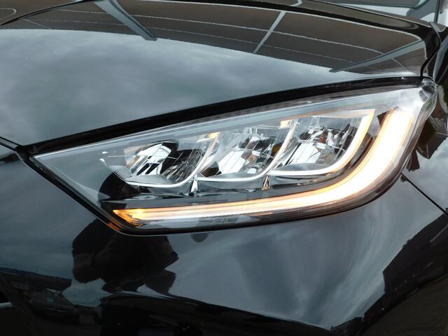 Toyota YARIS 1.5 VVT-i Dynamic | NAVI | LED