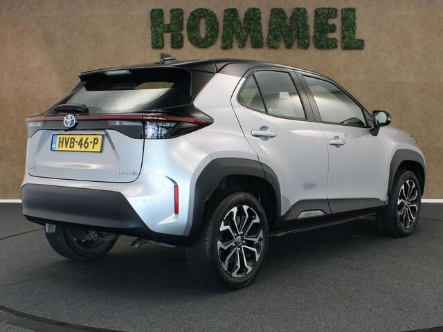 Toyota YARIS Cross 1.5 Hybrid Bi-Tone Plus - PARKEERSENSOREN VOOR/ACHTER - KEYLESS ENTRY/START - VOORSTOELEN VERWARMD - NAVIGATIESYSTEEM FULL-MAP - VOORRUITVERWARMING - STUURVERWARMING - APPLE CARPLAY/ANDROID AUTO - CRUISE CONTROL
