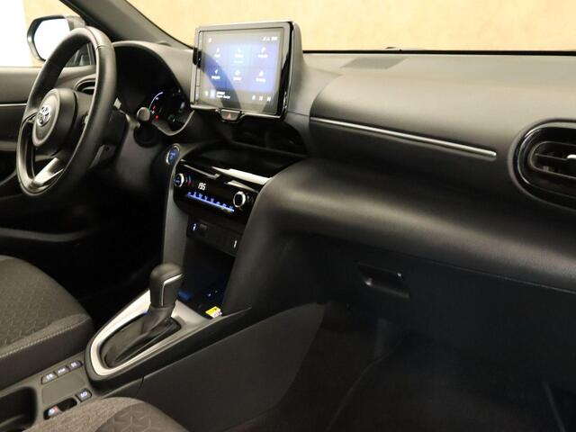 Toyota YARIS Cross 1.5 Hybrid Bi-Tone Plus - PARKEERSENSOREN VOOR/ACHTER - KEYLESS ENTRY/START - VOORSTOELEN VERWARMD - NAVIGATIESYSTEEM FULL-MAP - VOORRUITVERWARMING - STUURVERWARMING - APPLE CARPLAY/ANDROID AUTO - CRUISE CONTROL