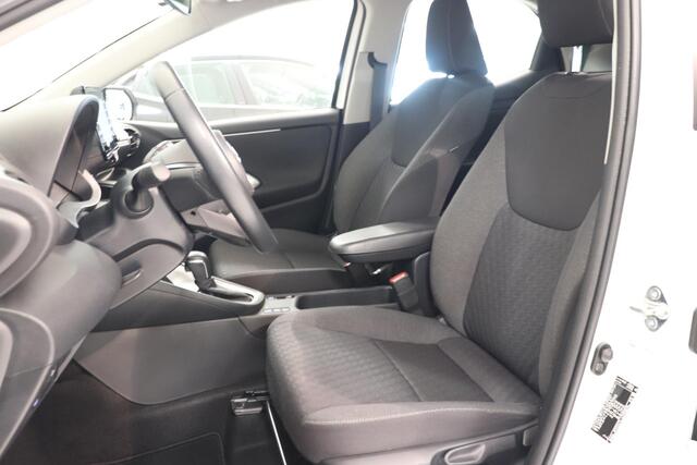 Toyota YARIS 1.5 Hybrid Active | Camera | Navigatie | Cruise control | Climate control | AppleCarplay AndroidAuto |