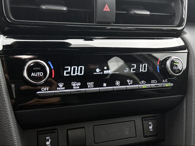 Toyota YARIS Cross 1.5 Hybrid 130 GR Sport | 130PK Uitvoering | Stoelverwarming | Blind Spot | 18'' LM velgen |