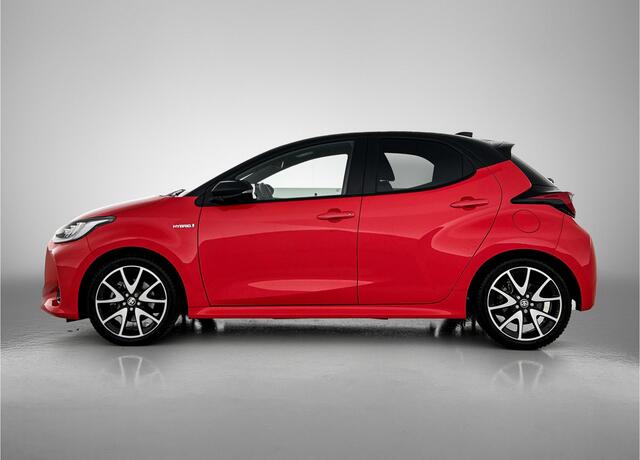 Toyota YARIS 1.5 Hybrid Launch Edition | Trekhaak | Draadloze Telefoonlader | Voorstoelen Verwarmd | Buitenspiegels Elektrisch Inklapbaar | Head Up Display | Cruise Control Adaptief |