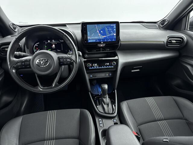 Toyota YARIS Cross 1.5 Hybrid Adventure | Voorstoelen Verwarmd | Cruise Control Adaptief | Draadloze Telefoonlader | JBL Audio | Lederen Bekleding |