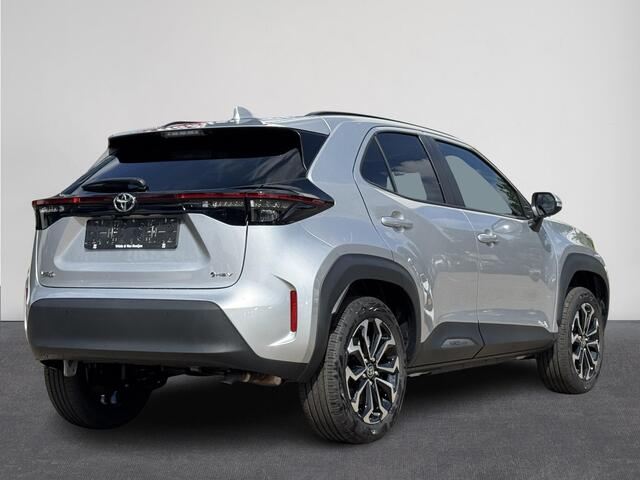 Toyota YARIS Cross 1.5 Hybrid 130 Dynamic | NIEUW ! | LM-Velgen | Clima | Adapt-Cruise | Carplay Winter pakket ( Vestiging - Nieuwegein )