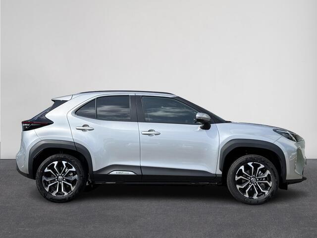 Toyota YARIS Cross 1.5 Hybrid 130 Dynamic | NIEUW ! | LM-Velgen | Clima | Adapt-Cruise | Carplay Winter pakket ( Vestiging - Nieuwegein )