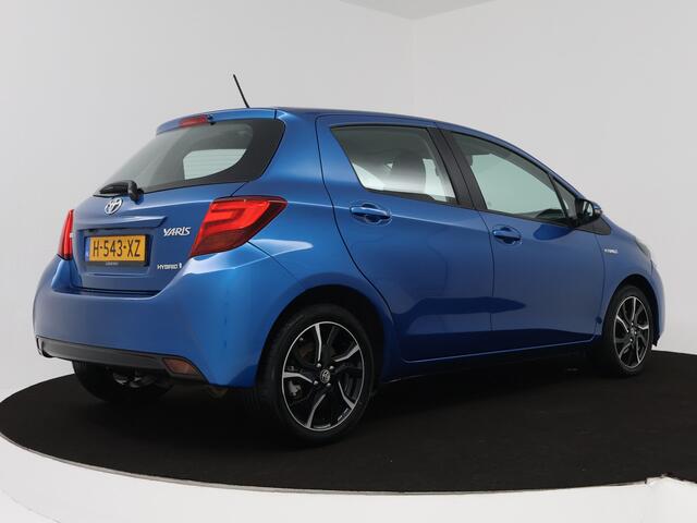 Toyota YARIS 1.5 Hybrid Volcano Edition