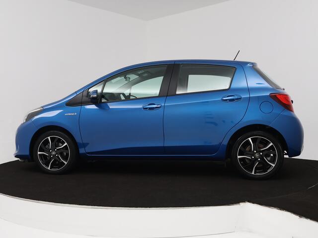 Toyota YARIS 1.5 Hybrid Volcano Edition