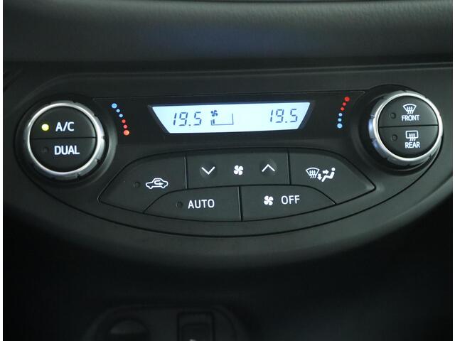 Toyota YARIS 1.5 Hybrid Dynamic | Navigatie | Cruise control | Bluetooth |