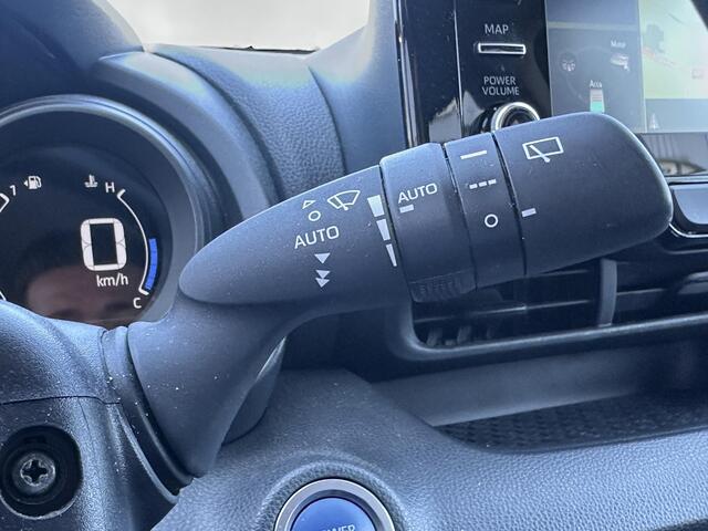 Toyota YARIS 1.5 Hybrid Dynamic
