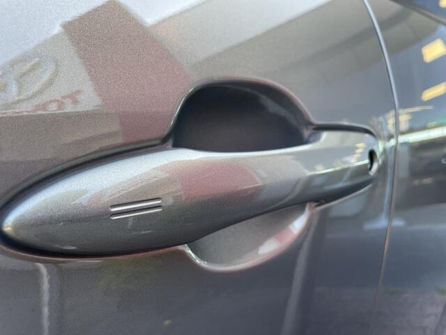 Toyota YARIS 1.5 Hybrid Dynamic | Stuur + Stoelverwarming | Navi | Keyless en