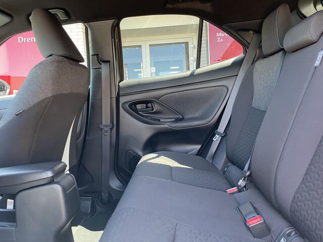 Toyota YARIS 1.5 Hybrid Dynamic | Stuur + Stoelverwarming | Navi | Keyless en