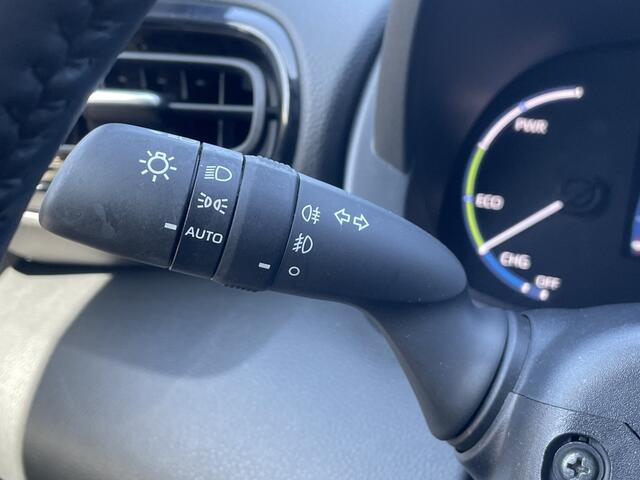 Toyota YARIS 1.5 Hybrid Dynamic | Stuur + Stoelverwarming | Navi | Keyless en